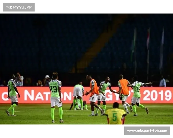 柏林联合球迷赛前自发除雪，助力主场顺利迎战美因茨